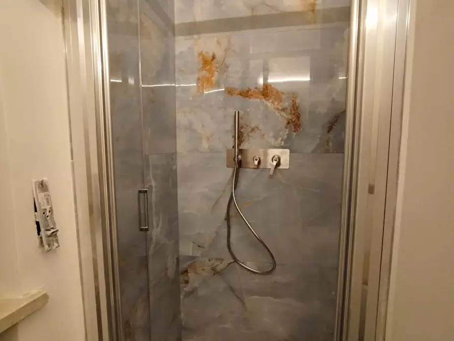 Immagine 5 di Villa in vendita  a Pisa