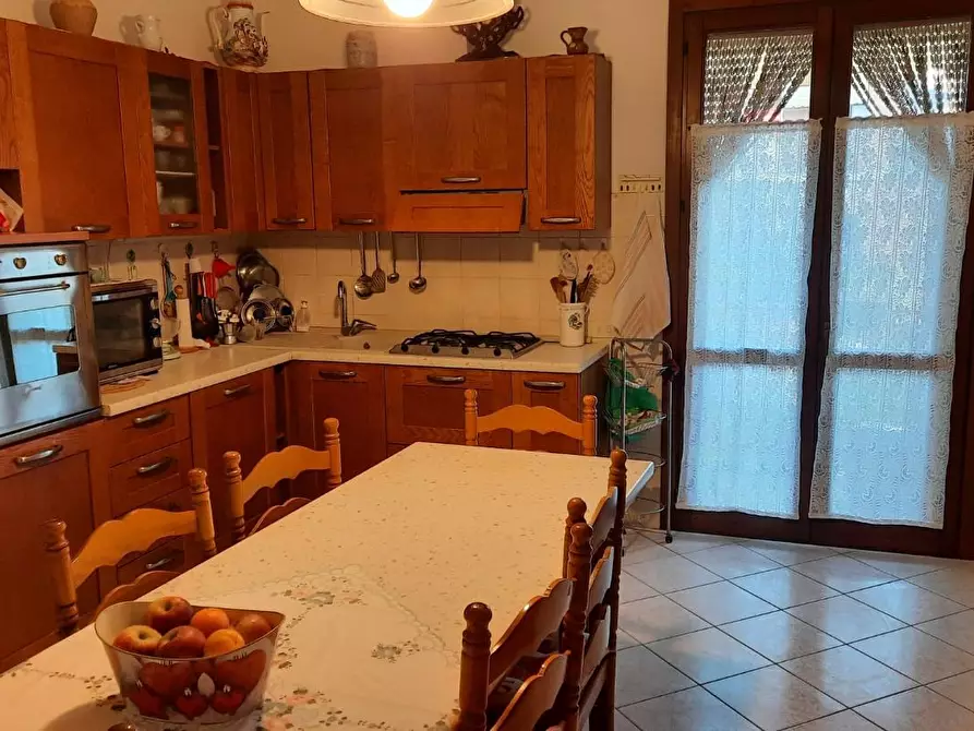 Immagine 4 di Appartamento in vendita  a Colle Di Val D'elsa