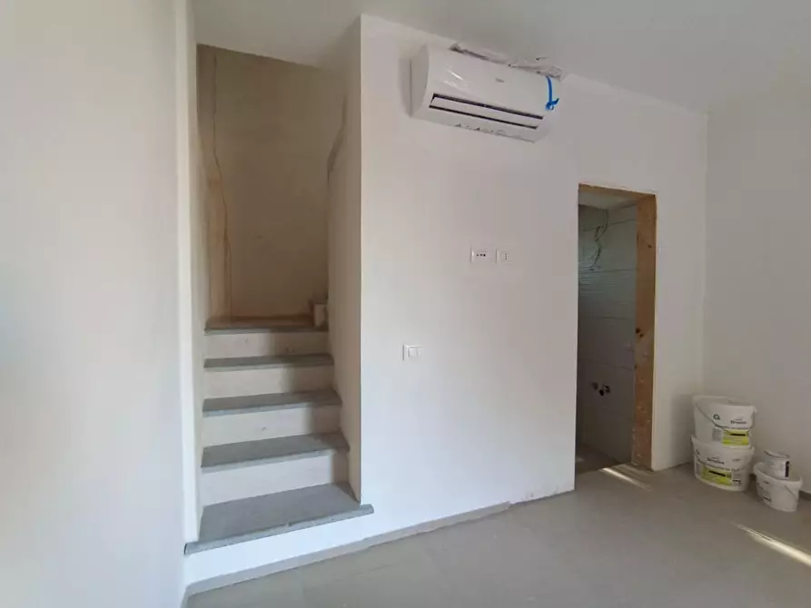 Immagine 11 di Terratetto in vendita  a San Giuliano Terme