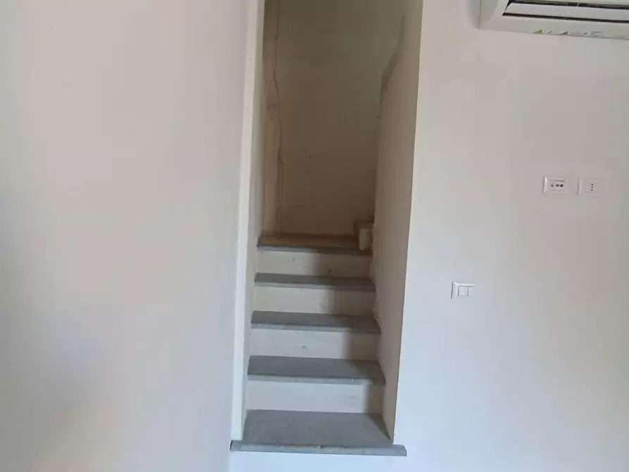 Immagine 9 di Terratetto in vendita  a San Giuliano Terme