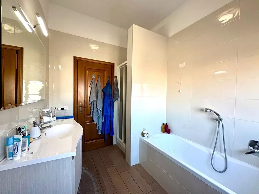 Immagine 12 di Appartamento in vendita  a Empoli