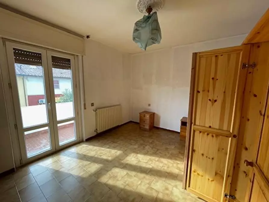 Immagine 5 di Appartamento in vendita  a Vecchiano