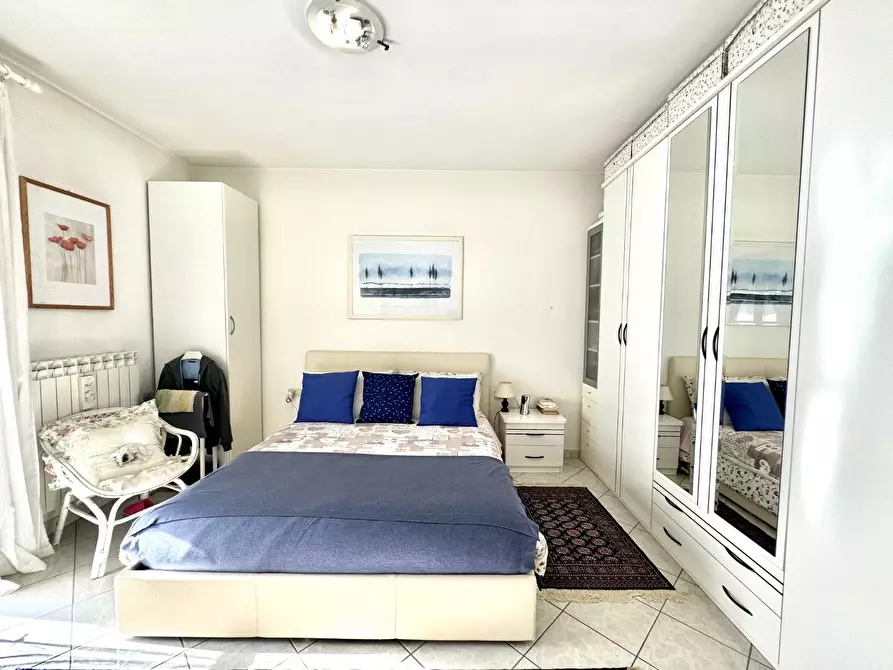 Immagine 17 di Appartamento in vendita  a Vinci