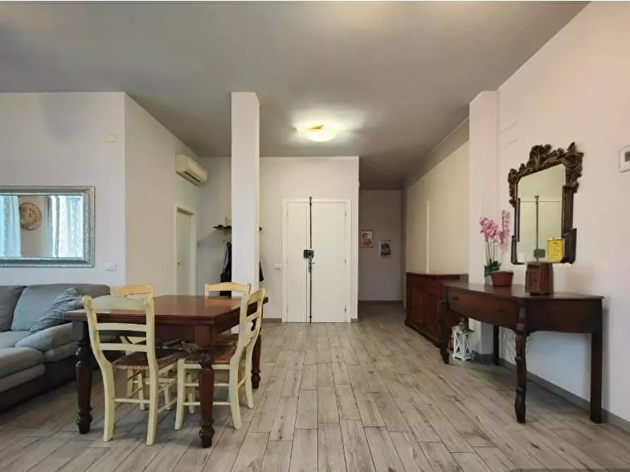 Immagine 12 di Appartamento in vendita  a Empoli