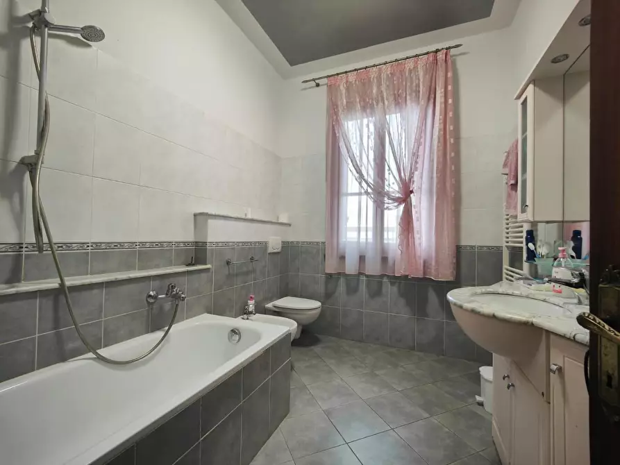 Immagine 17 di Appartamento in vendita  a Empoli