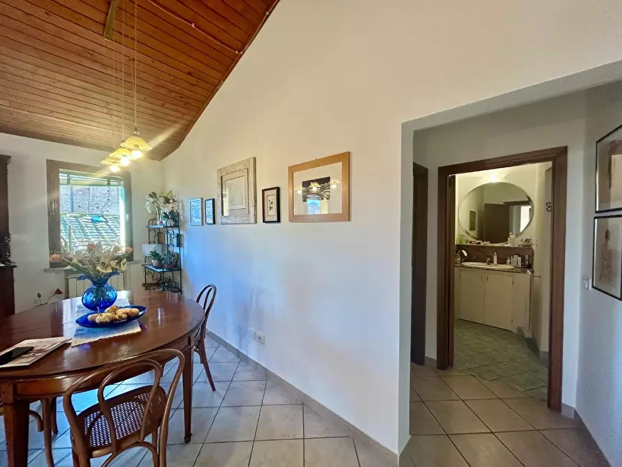 Immagine 23 di Appartamento in vendita  a Siena