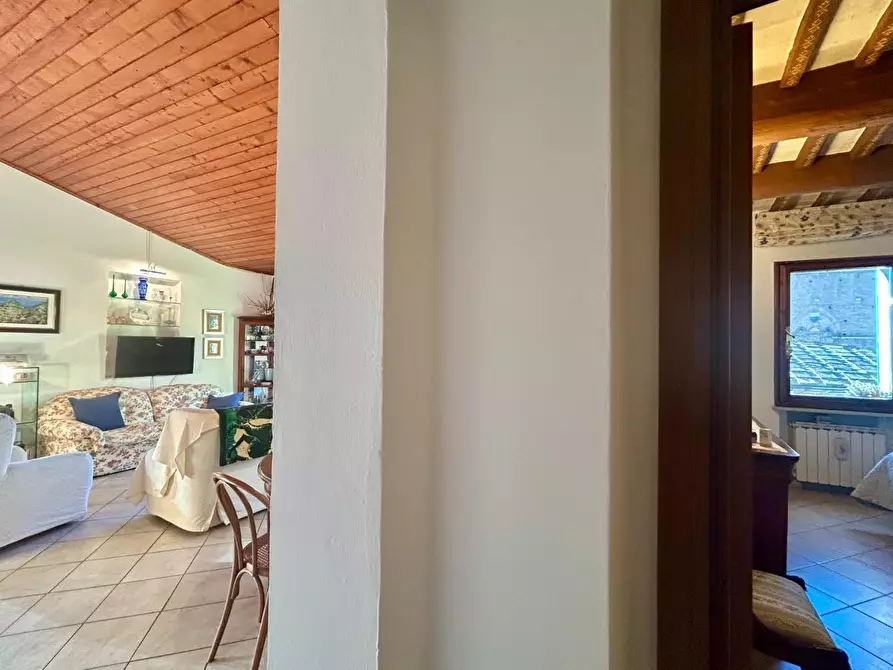 Immagine 22 di Appartamento in vendita  a Siena