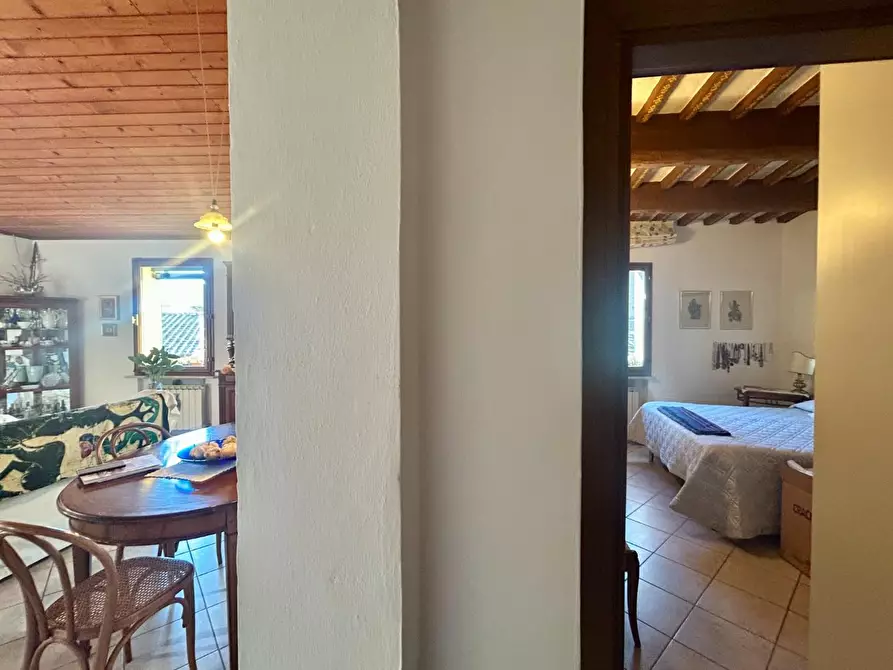 Immagine 19 di Appartamento in vendita  a Siena