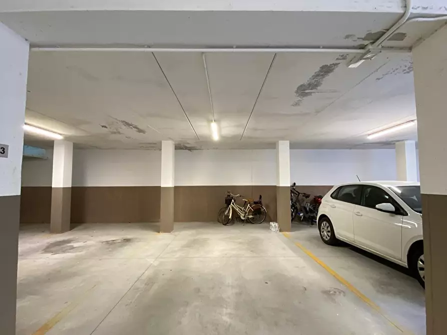 Immagine 12 di Appartamento in vendita  a Massa