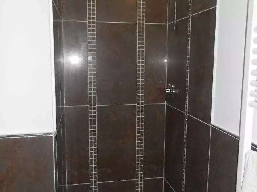 Immagine 3 di Laboratorio in vendita  a Cascina