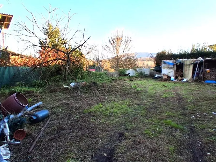 Immagine 9 di Magazzino in vendita  a Lucca