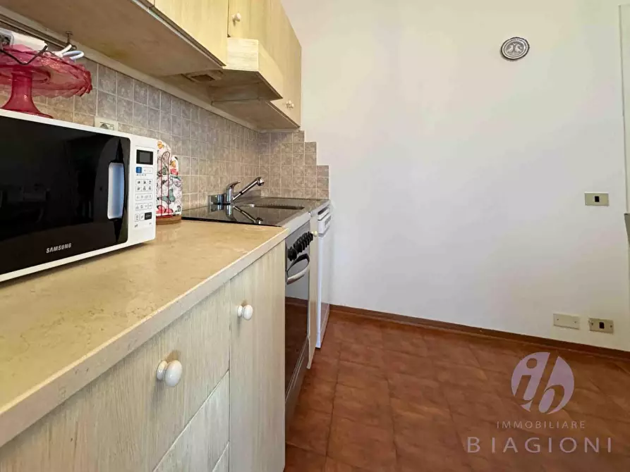 Immagine 15 di Casa trifamiliare in vendita  a Pietrasanta