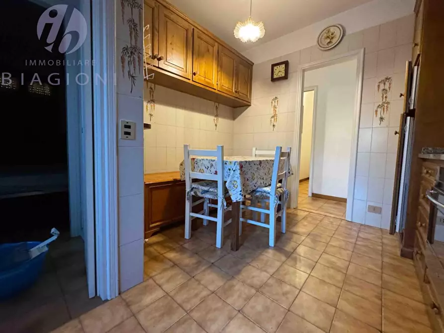 Immagine 6 di Casa trifamiliare in vendita  a Pietrasanta