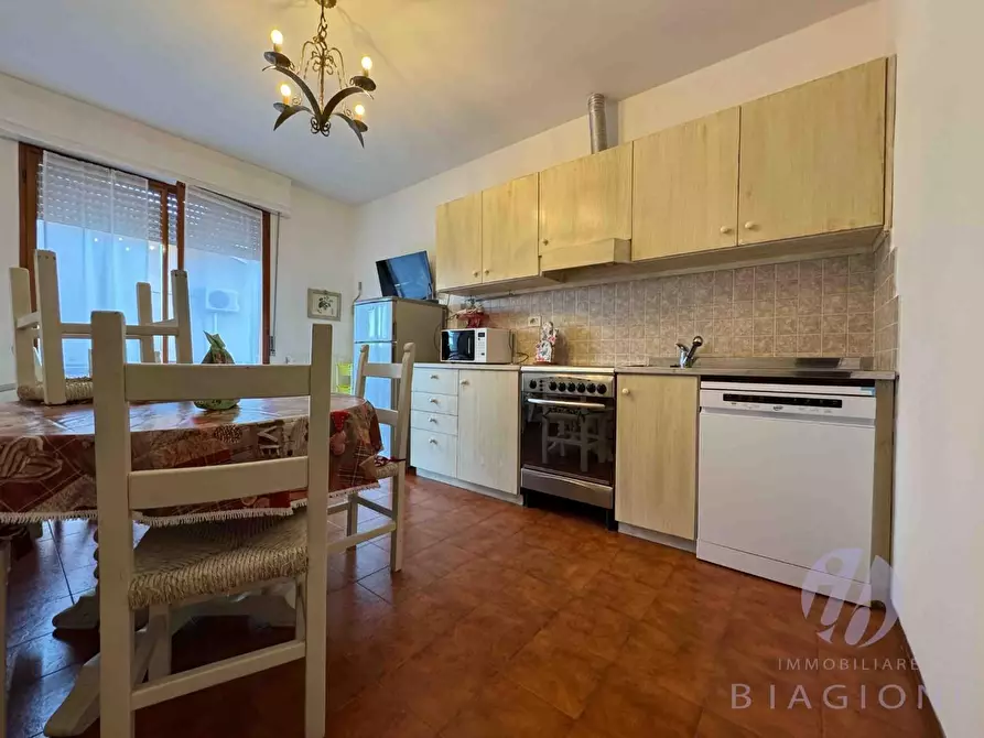 Immagine 13 di Casa trifamiliare in vendita  a Pietrasanta