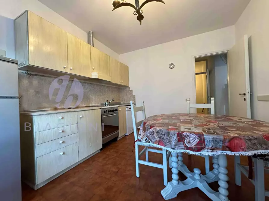 Immagine 14 di Casa trifamiliare in vendita  a Pietrasanta