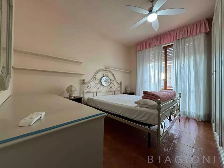 Immagine 18 di Casa trifamiliare in vendita  a Pietrasanta