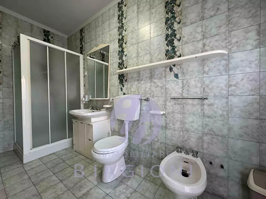 Immagine 16 di Casa trifamiliare in vendita  a Pietrasanta