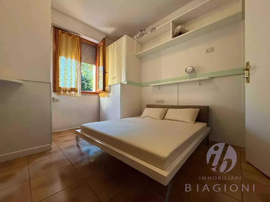 Immagine 10 di Casa trifamiliare in vendita  a Pietrasanta