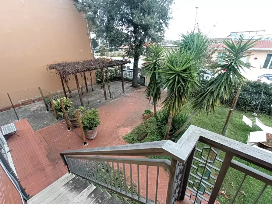 Immagine 30 di Appartamento in vendita  a Viareggio