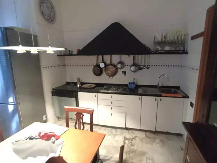 Immagine 9 di Appartamento in vendita  a Viareggio