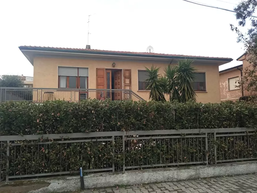 Immagine 33 di Appartamento in vendita  a Viareggio