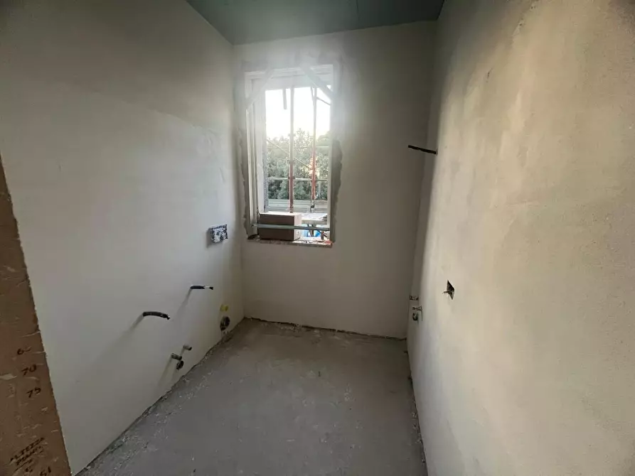 Immagine 11 di Villa in vendita  a Cascina