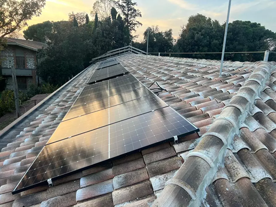 Immagine 7 di Villa in vendita  a Cascina