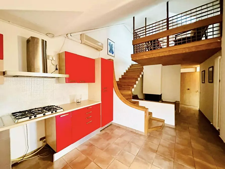 Immagine 8 di Appartamento in vendita  a Ameglia