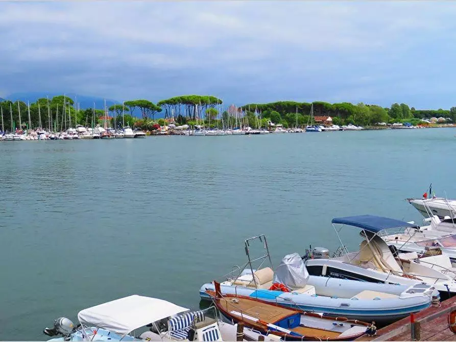 Immagine 41 di Appartamento in vendita  a Ameglia