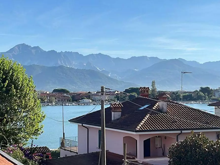 Immagine 19 di Appartamento in vendita  a Ameglia