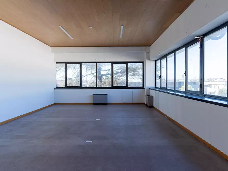 Immagine 5 di Attività artigianale in affitto  a Empoli