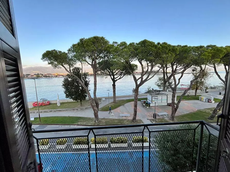 Immagine 21 di Appartamento in vendita  a Ameglia