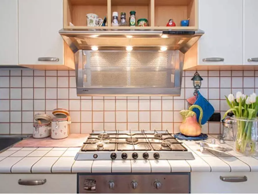 Immagine 12 di Appartamento in vendita  a Ameglia