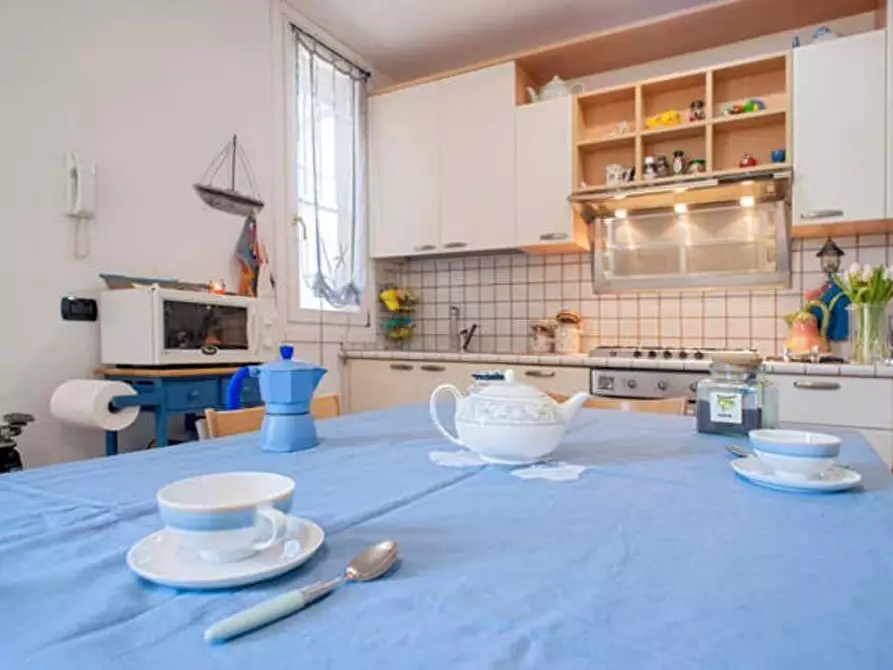 Immagine 10 di Appartamento in vendita  a Ameglia