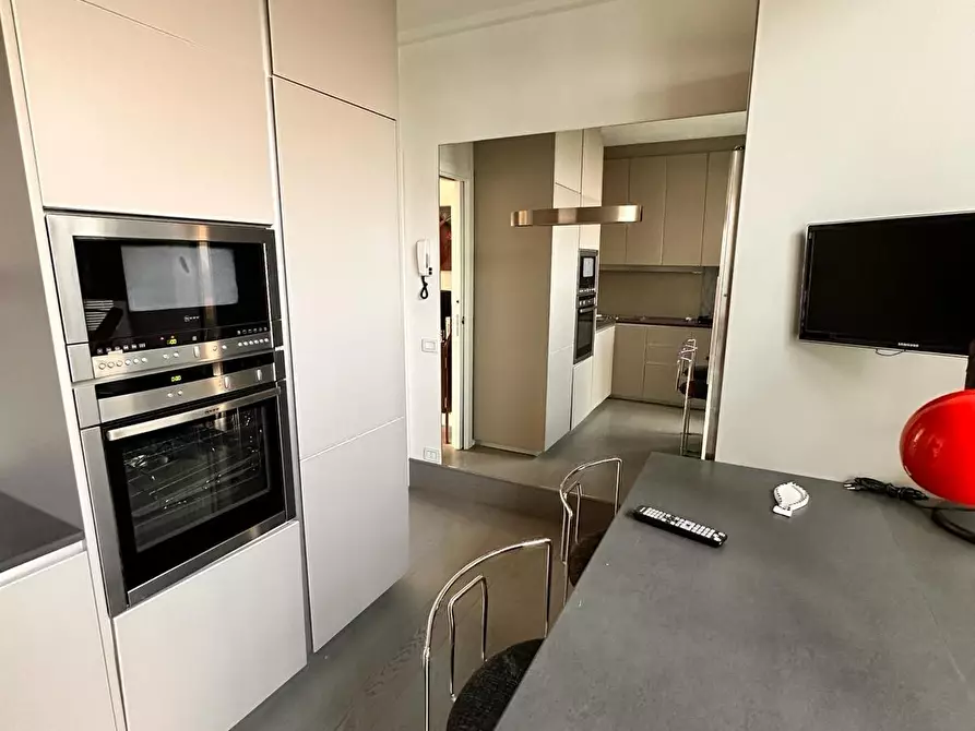 Immagine 30 di Appartamento in vendita  a Viareggio