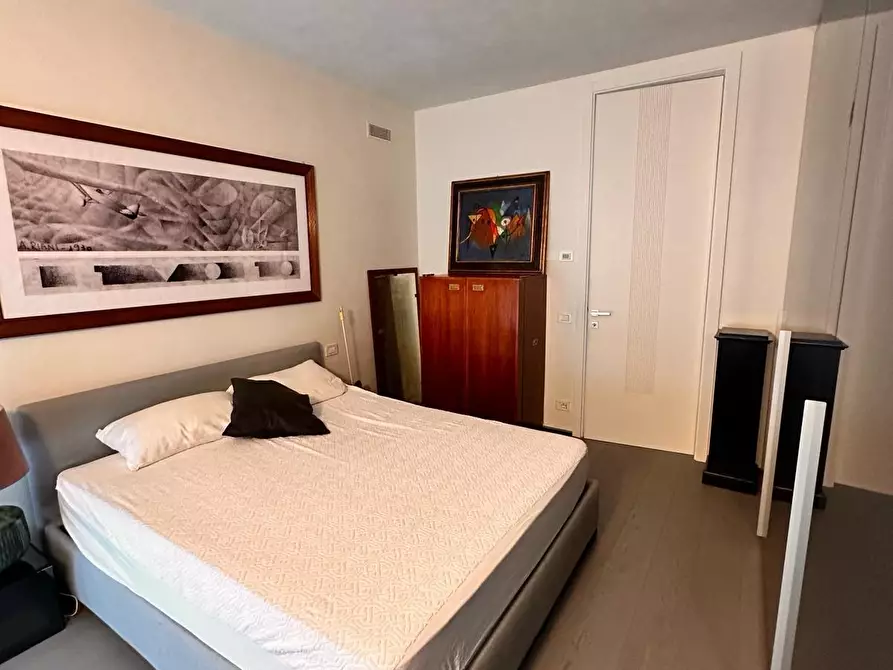 Immagine 12 di Appartamento in vendita  a Viareggio