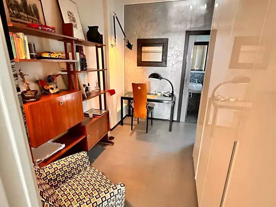 Immagine 7 di Appartamento in vendita  a Viareggio