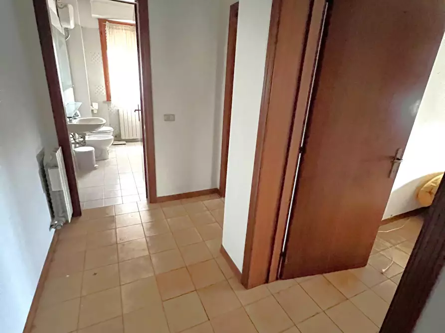 Immagine 13 di Appartamento in vendita  a Cascina