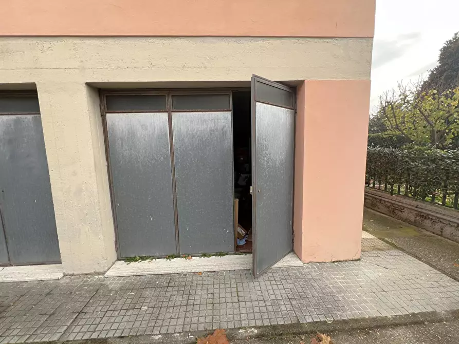 Immagine 21 di Appartamento in vendita  a Cascina