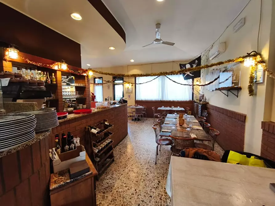 Immagine 9 di Bar / Ristorante in vendita  a Grugliasco