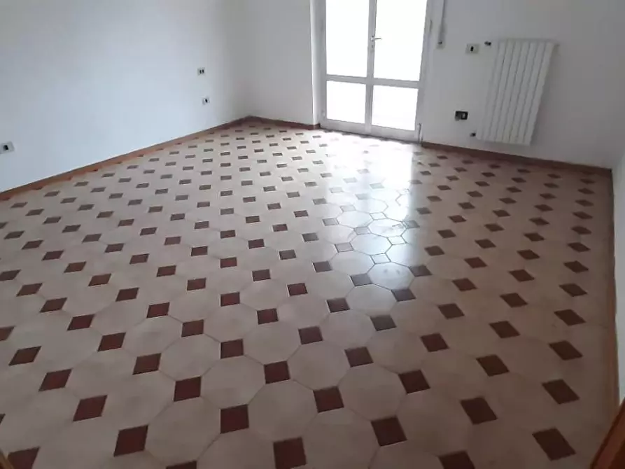 Immagine 6 di Appartamento in vendita  a Cecina