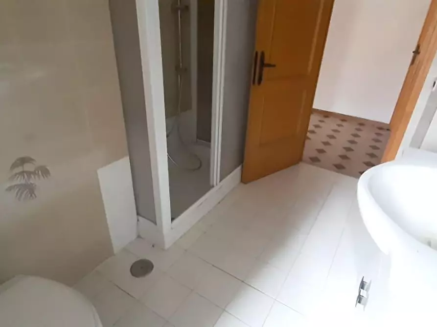 Immagine 8 di Appartamento in vendita  a Cecina