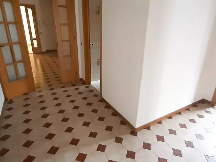 Immagine 5 di Appartamento in vendita  a Cecina