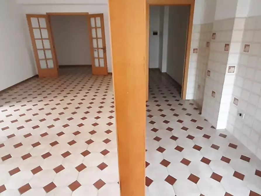 Immagine 2 di Appartamento in vendita  a Cecina