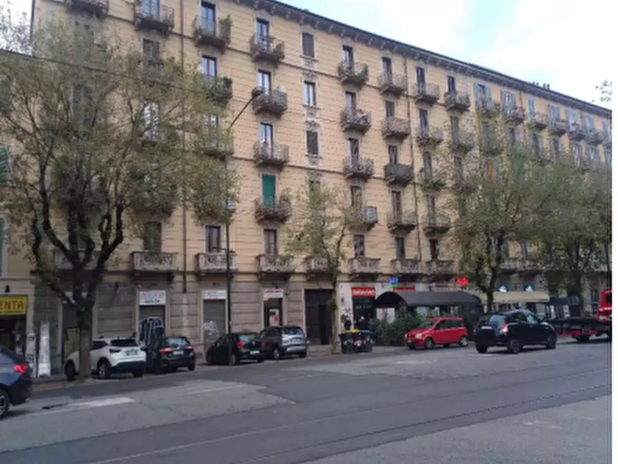 Immagine 1 di Appartamento in vendita  a Torino