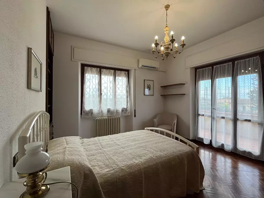 Immagine 15 di Casa semindipendente in vendita  a Pietrasanta