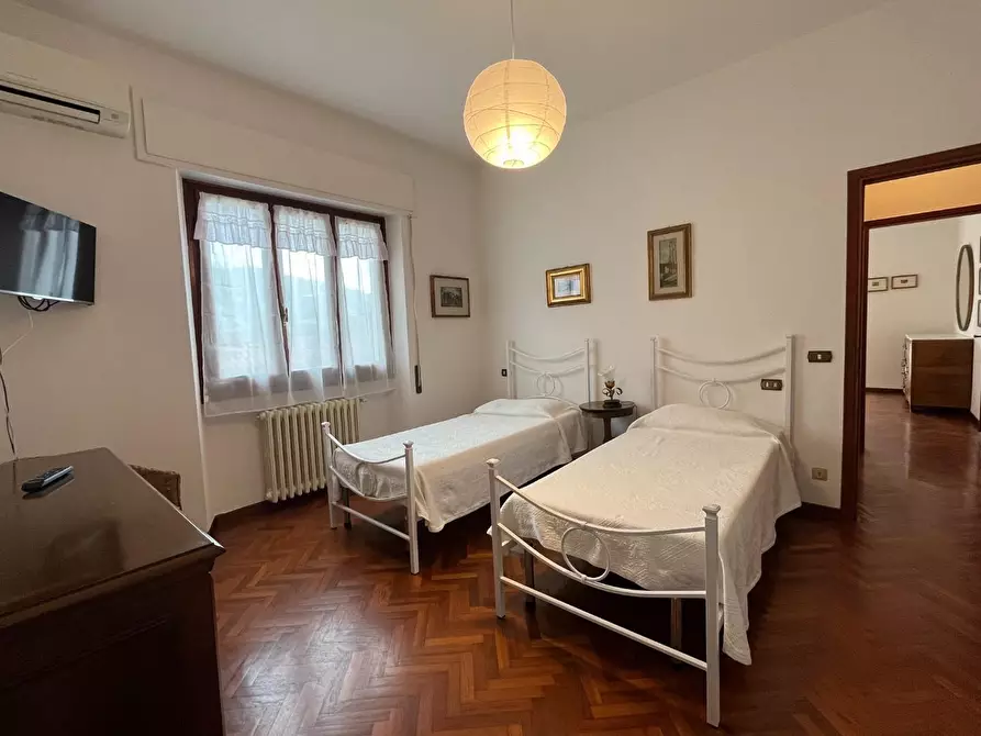 Immagine 11 di Casa semindipendente in vendita  a Pietrasanta