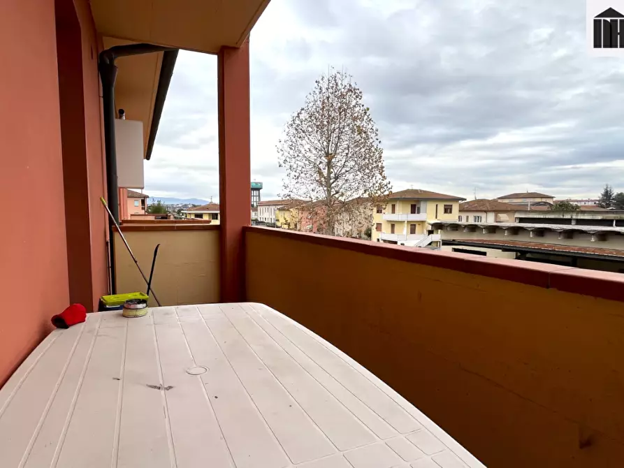 Immagine 12 di Appartamento in vendita  a Santa Croce Sull'arno