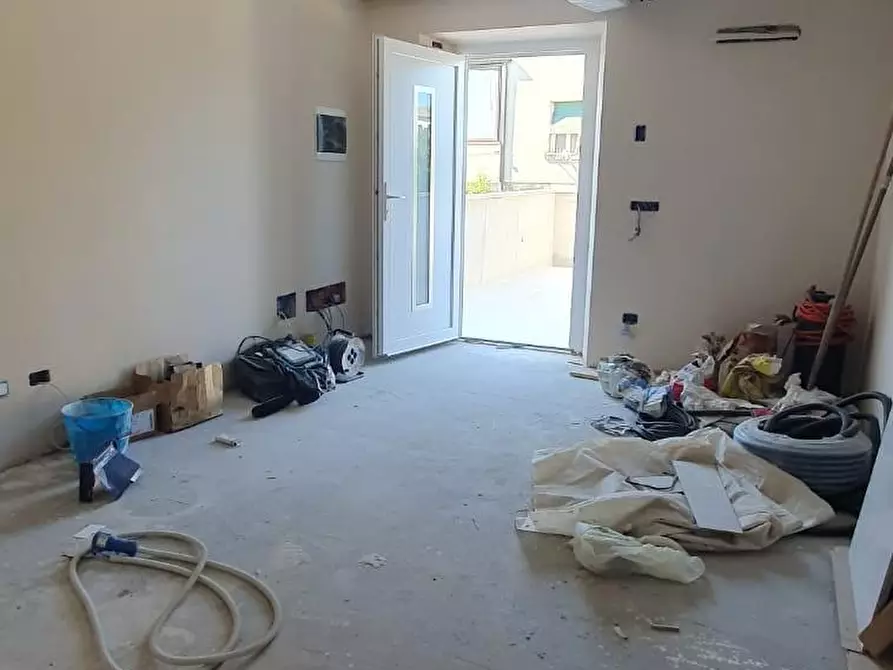 Immagine 41 di Terratetto in vendita  a Lucca