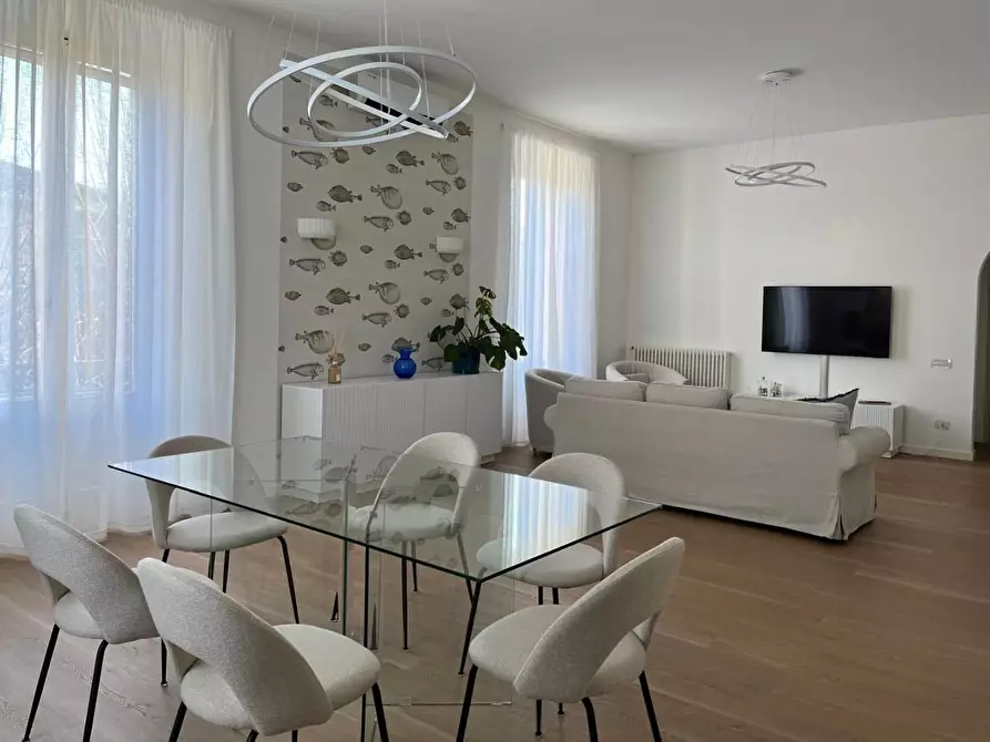 Immagine 2 di Appartamento in affitto  a Forte Dei Marmi